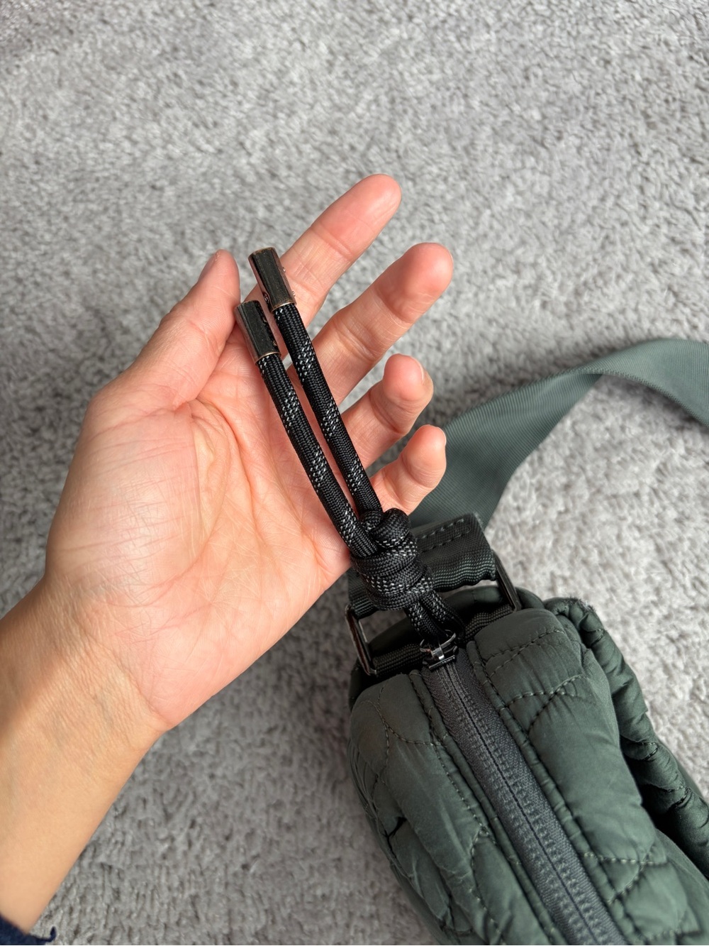 Lululemon Quilted Embrace Crossbody Bag Dark Green - Picture 4 of 12